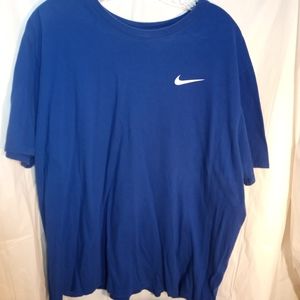 THE NIKE TEE